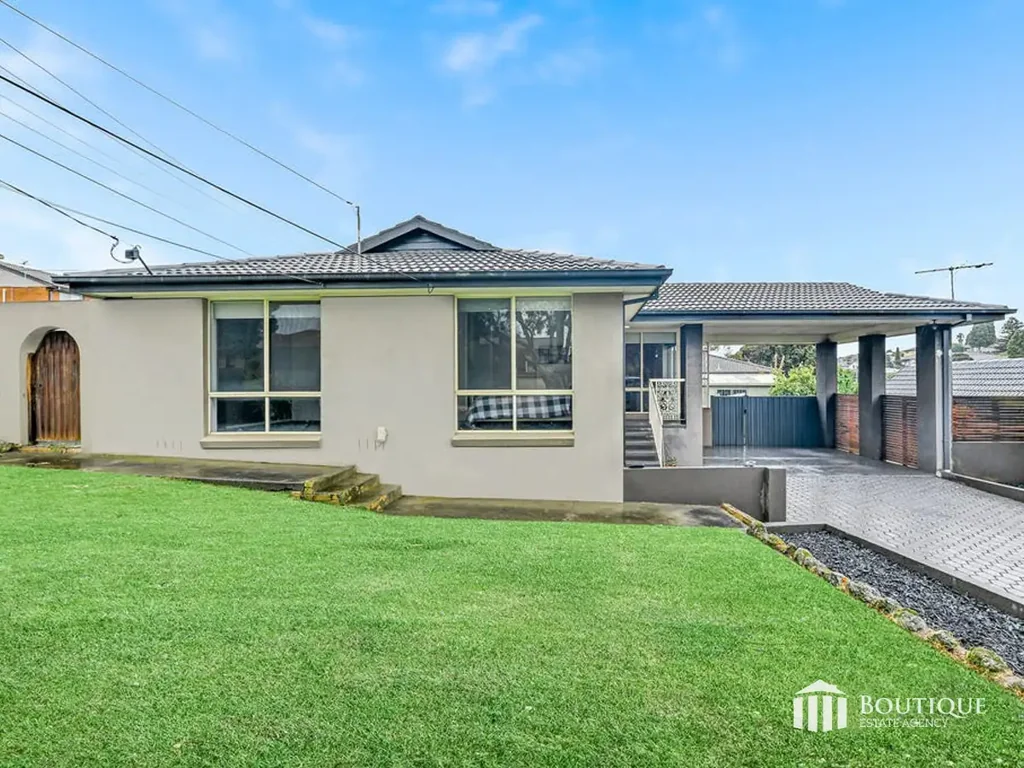Dandenong North 3Zimmer A Spacious Family Classic with Views and Versatility in Rosewood Downs
