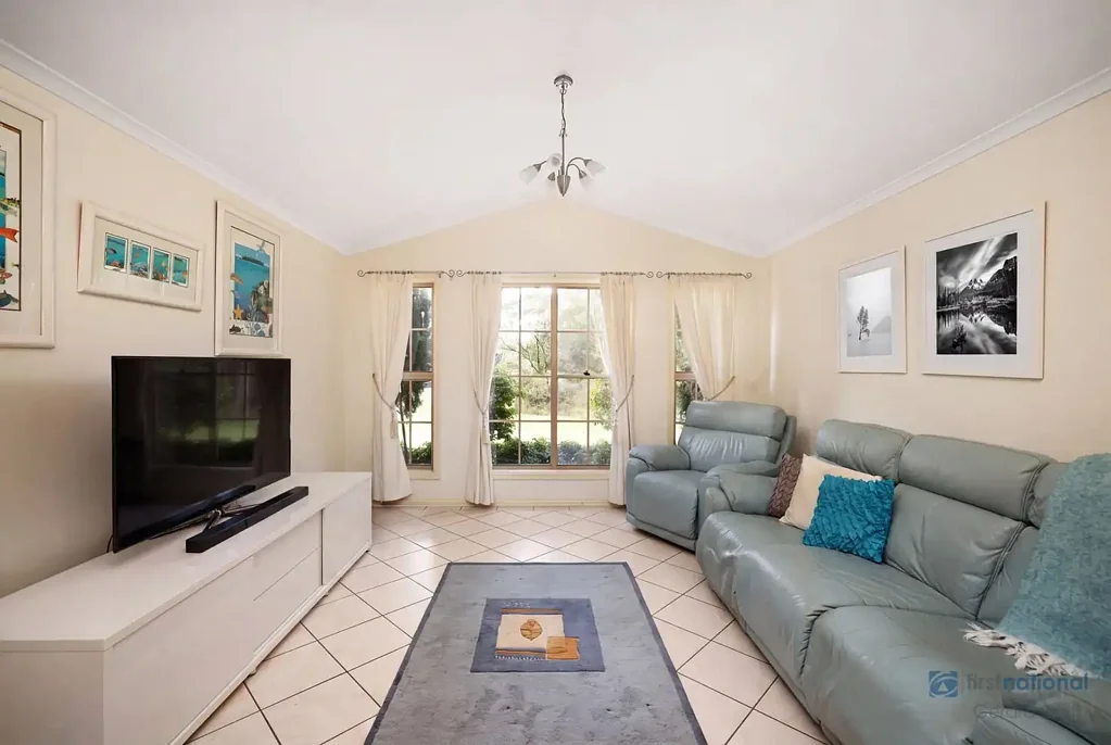 Pheasants Nest 4બેડરૂમ Spacious Family Home on 5.2 Acres with Excellent Shedding & Rural Outlook
