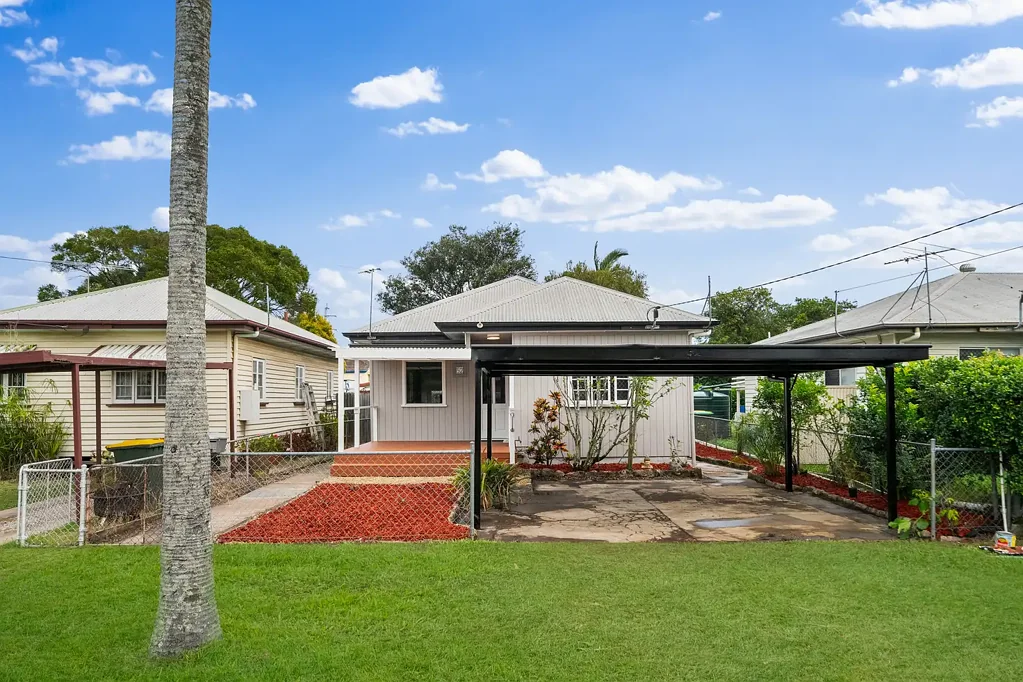 3 bed house Neat, Tidy and Ready to Call Home