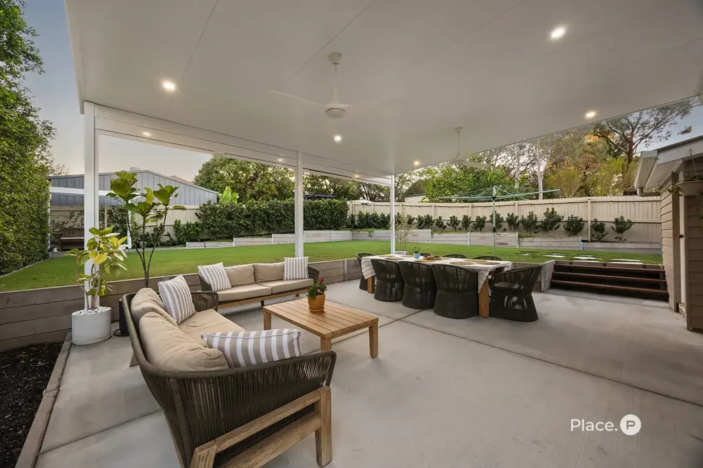 Iba Pa - 16 Mapleton Street, Mount Gravatt East, QLD 4122