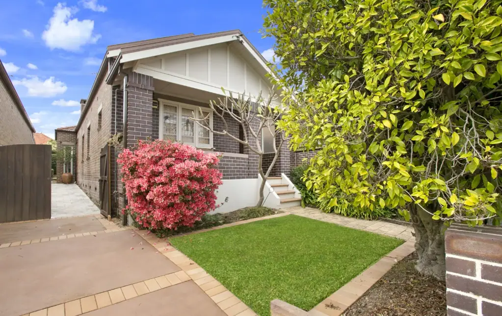 Charming 2-Bedroom Home in the Heart of Five Dock