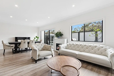 Vale Park 4房  Contemporary Family Living with Parkland Views