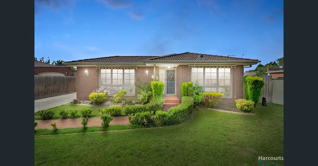 Spacious Modern Townhouse in Craigieburn
