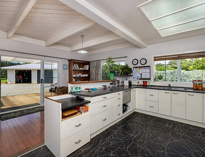 1369 State Highway 10, Kerikeri, Far North, 6房, 4浴, Home & Income