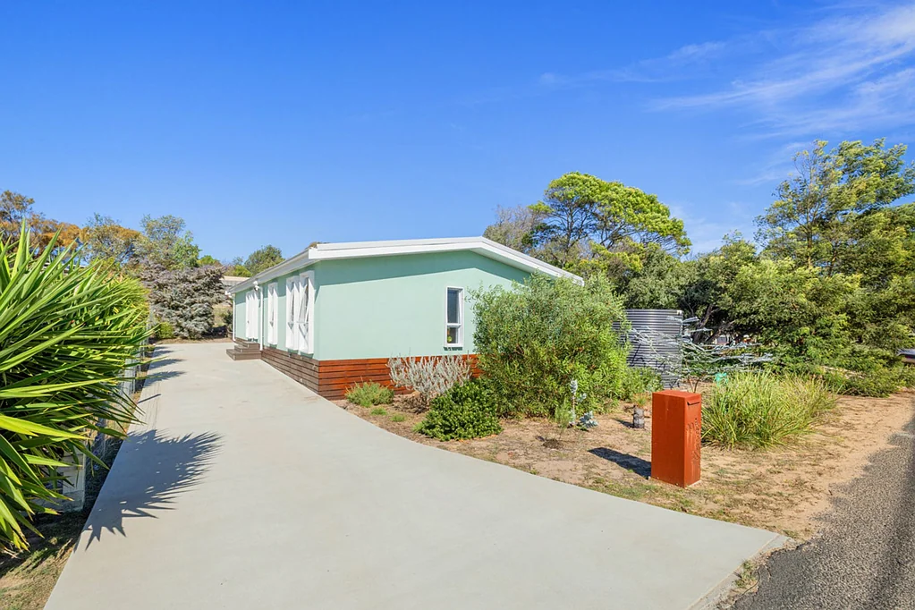Golden Beach 3Kwarto IMMACULATE COASTAL RETREAT - -FULLY RENOVATED WITH MODERN COMFORTS