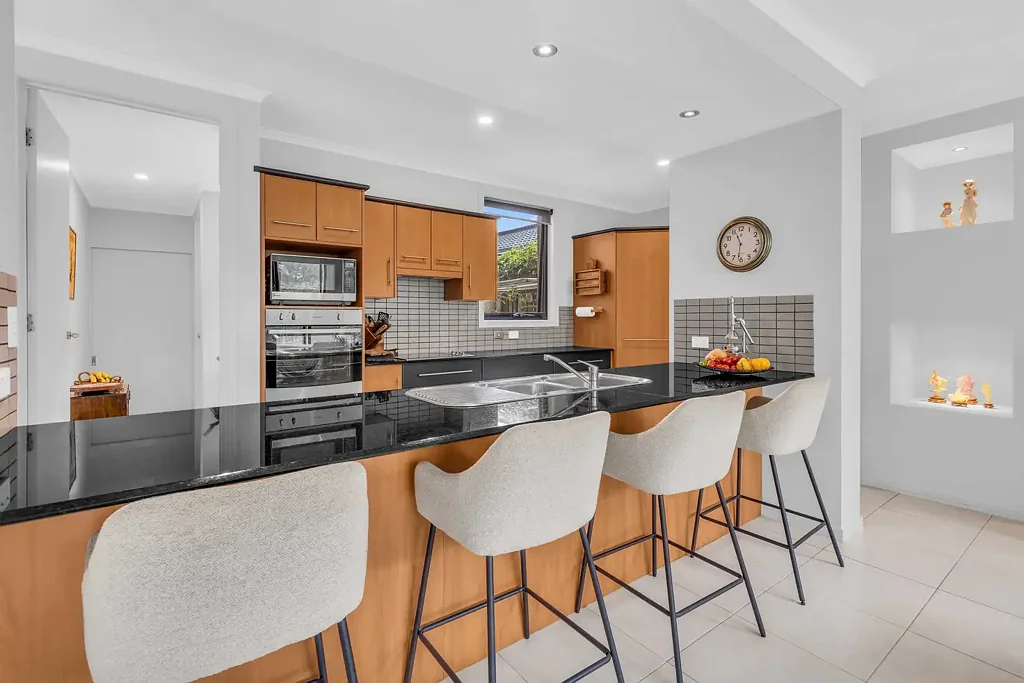 Robina 4房  Private Family Entertainer with Pool, in sought after Robina Location.