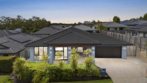 Pimpama 4 Bedroom Grand in Size, Unmatched in Comfort