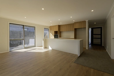 NEAR NEW 3 BEDROOM