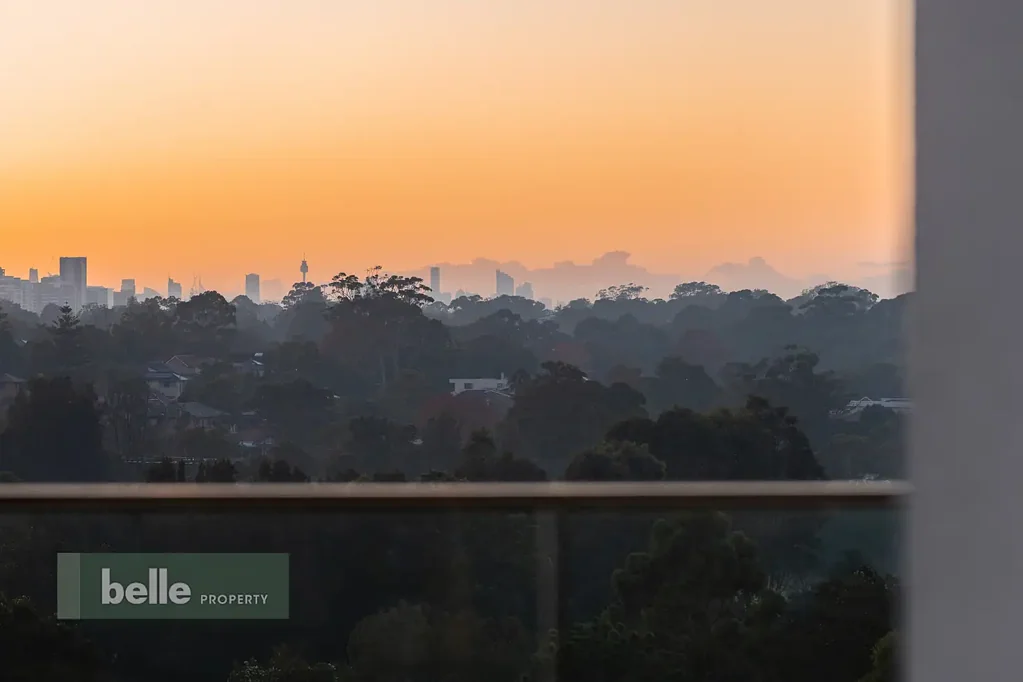 Strathfield 3房 Greens 项目中的“皇冠上的明珠”。在 Strathfield Golf Course 尽享162平方米的纯粹奢华。 The 'Jewel in the Crown' at the Greens. 162sqm's of pure indulgence on Strathfield Golf Course