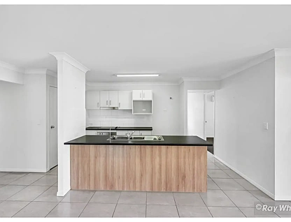 24 Deakin Close, Gracemere, QLD 4702, 4房, 2浴, 整租独立别墅