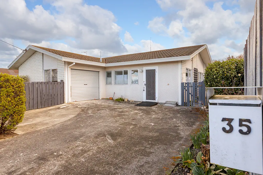 35 Oak Street, Masterton, Wellington Region