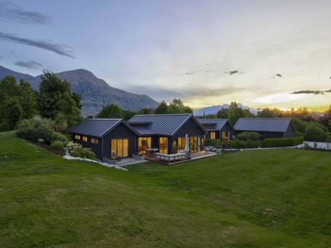 Dalefield/Wakatipu Basin 5房  Threepwood Farm - A Slice of Rural Paradise