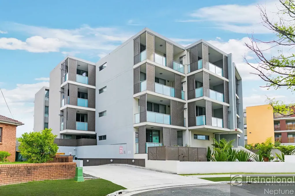 304/8 Harvey Place, Toongabbie, NSW 2146