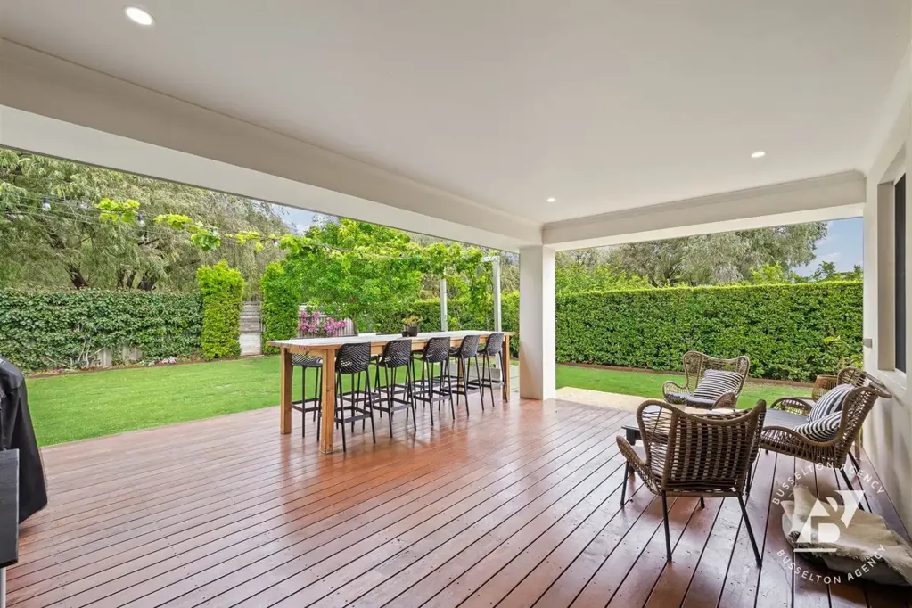 25 Davies Way, Broadwater, WA 6280