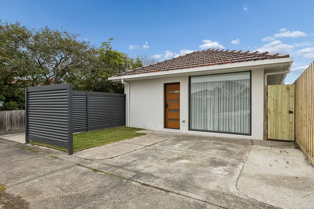 Frankston 2Zimmer Low-Maintenance, High Style Living!
