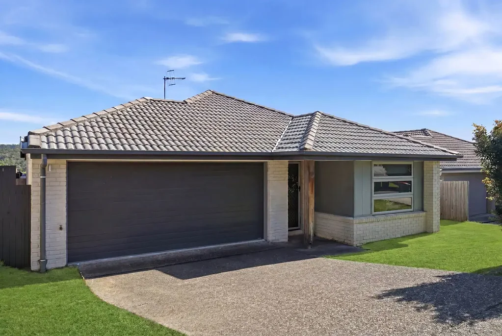 Pimpama 4Zimmer Stylish Family Living with Stunning Sunset Views