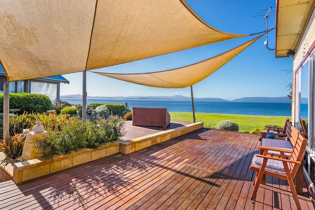 Saltwater River 3Moenga Dream Location - Single-Level Living Adjoining the Waterfront Reserve