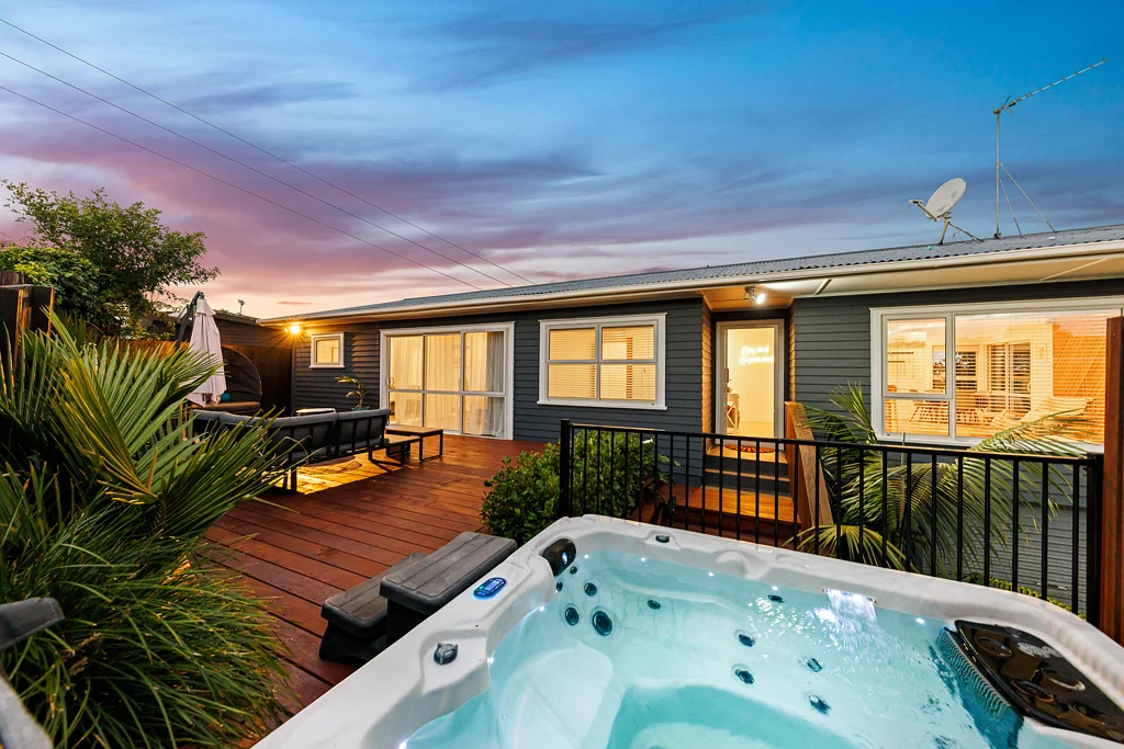 14 Camelot Place, Glenfield, North Shore City, Auckland