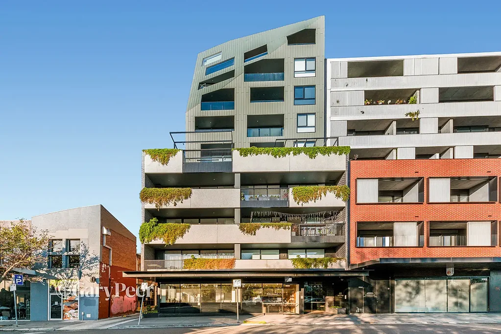 Elsternwick 3房 Jackson Clements Burrows设计 高端石材厨房 全景视野主卧 电车门口便利 地下车位两席 Designer style in the heart of Elsternwick