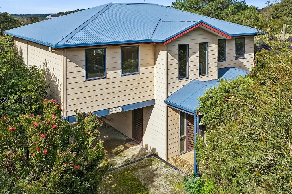 Venus Bay 3房  Spacious, Elevated Living with a View