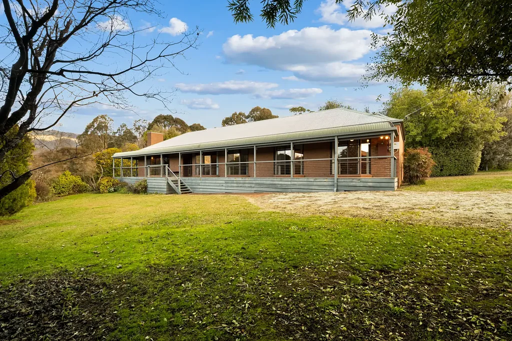 2-4 St Bernard Drive, Tawonga South, VIC 3698