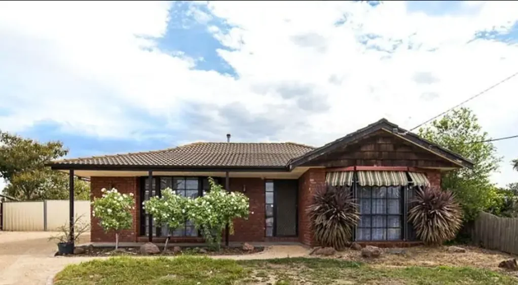 PERFECT FAMILY HOME IN HOPPERS CROSSING...!!!!