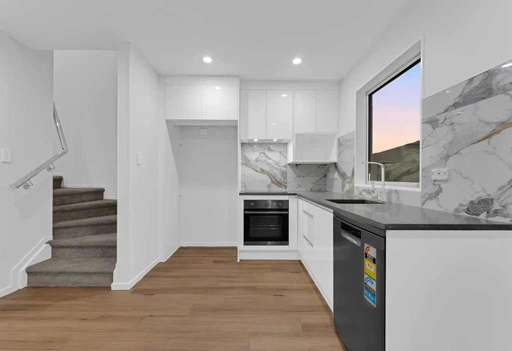 Papatoetoe 3 Bedroom Prime Location & Ultimate Convenience!