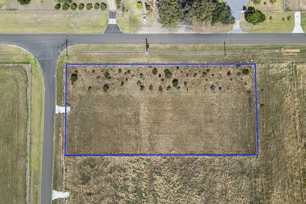 Cowra Elevated Lifestyle Block with Approved Plans