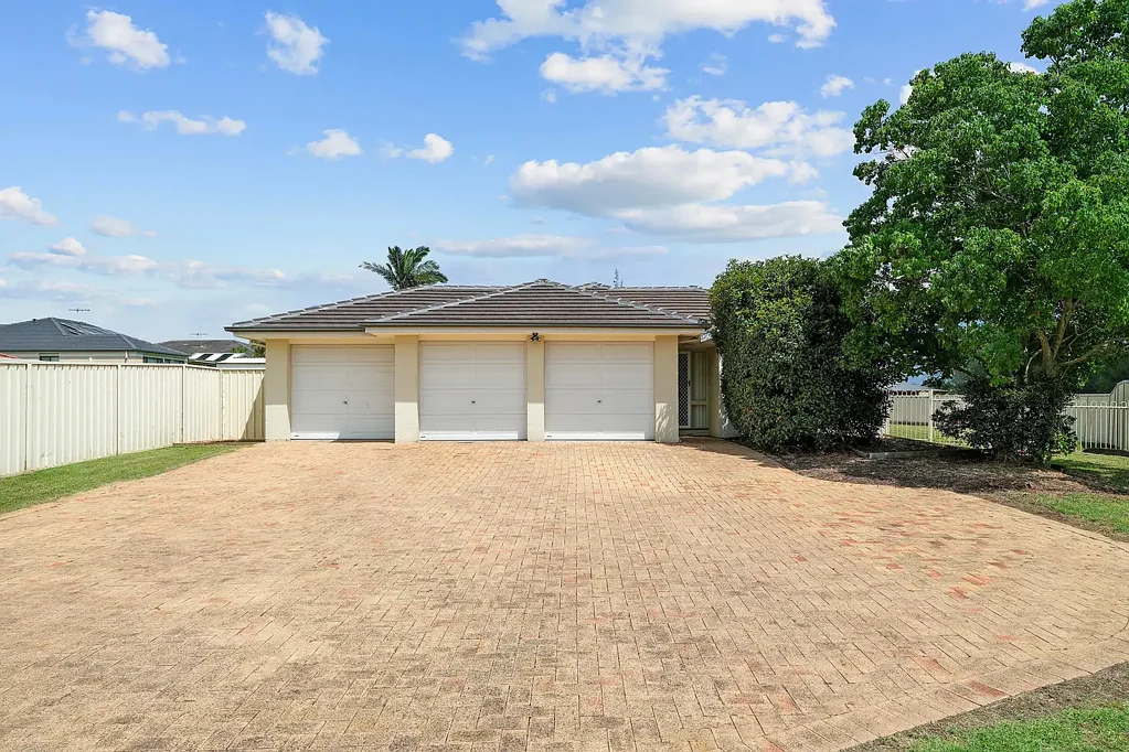 9 Macadamia Place, Thornton, NSW 2322