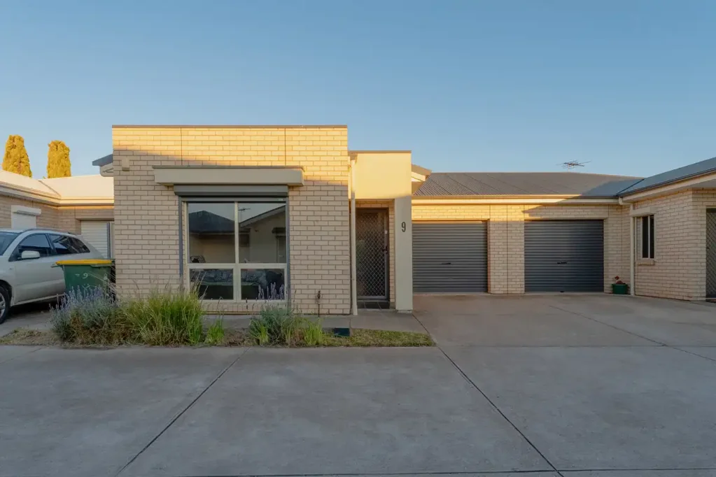 Salisbury East 2침실 Modern Comfort Meets Generous Living in the Heart of Salisbury East