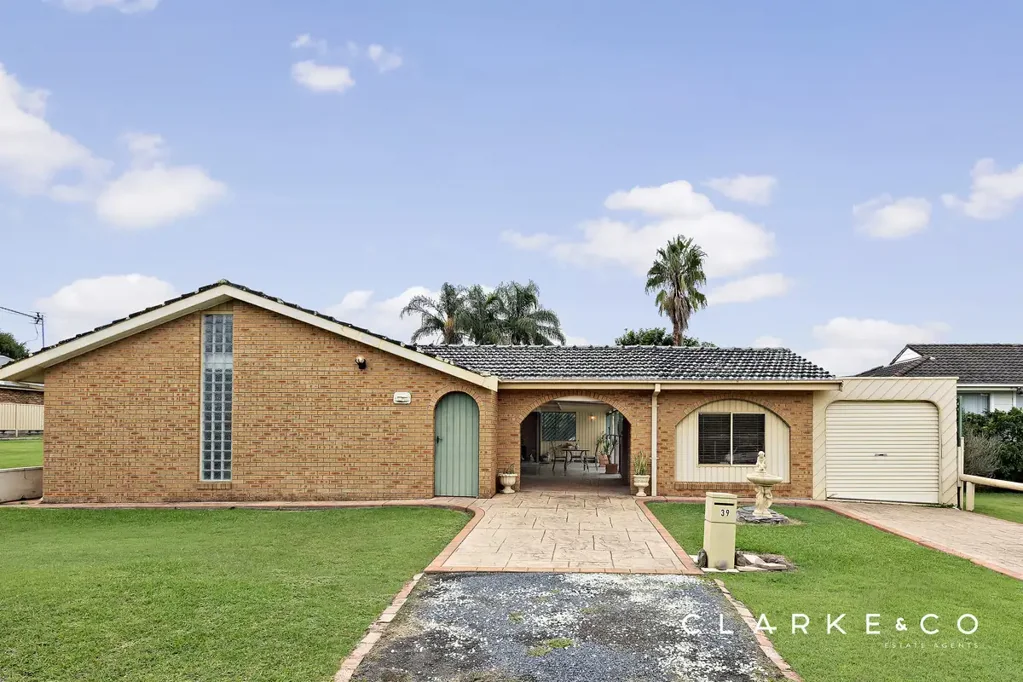 39 Adams Street, Heddon Greta, NSW 2321