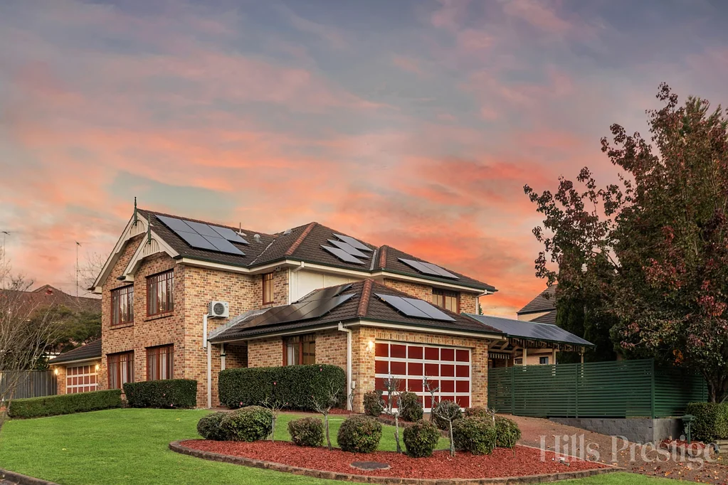 Castle Hill 4Zimmer Torrens title family duplex of impressive dimensions