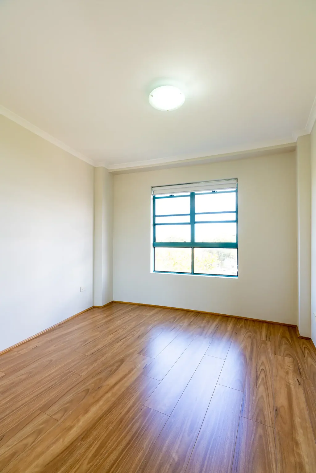 3 bedrooms unit close to University of NSW