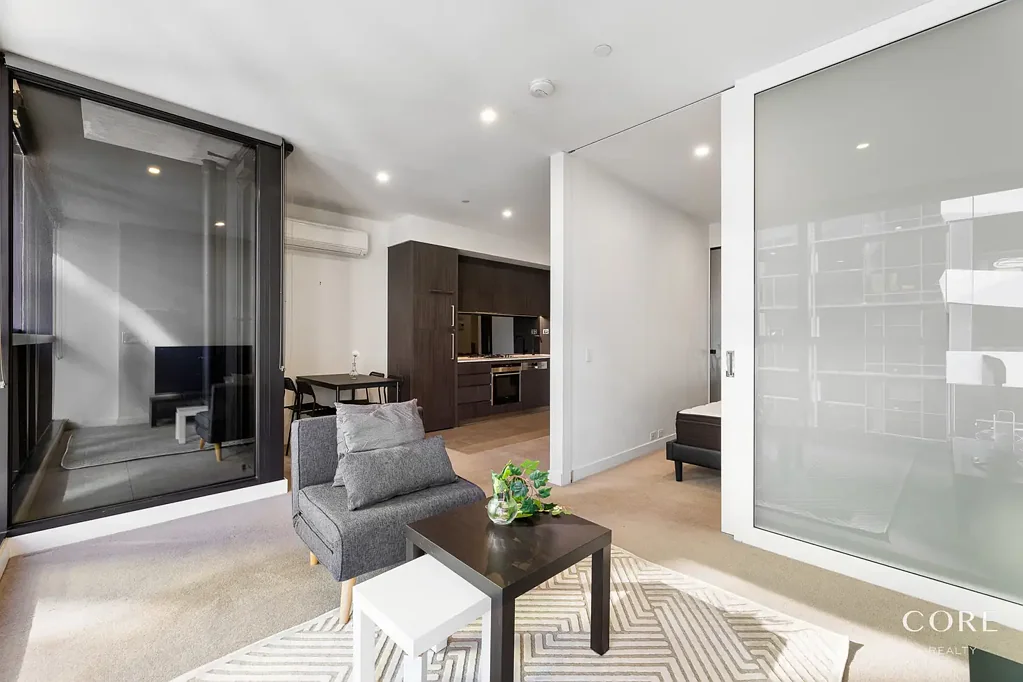 Spacious Two-Bedroom Apartment in the Heart of Melbourne CBD