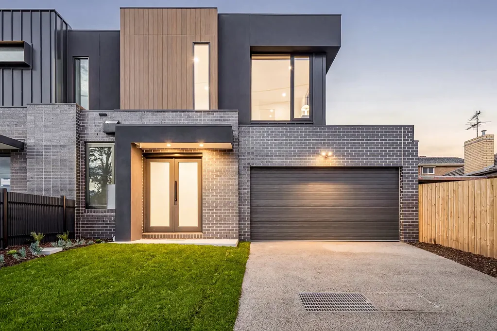Doncaster 4Kwarto Brand New - Sophisticated Family Living with Architectural Appeal.