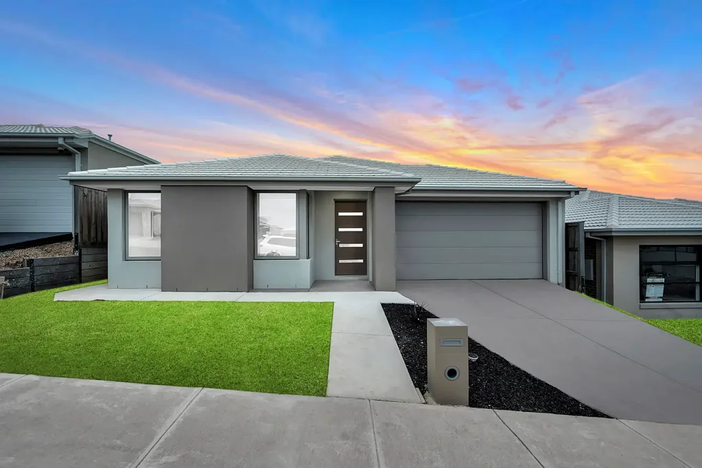 Nar Nar Goon North 4 Slaapkamer Brand New Residence - Ready To Move In