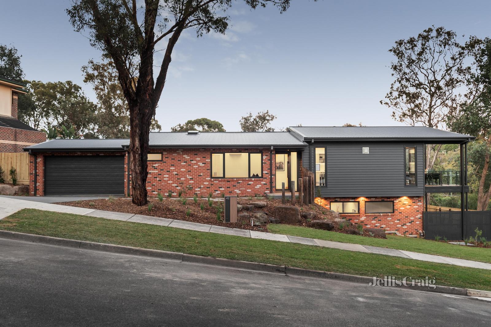 42 BONNIE DOONE ST, BRIAR HILL VIC 3088, 0 રૂમ, 0 બાથરૂમ, House