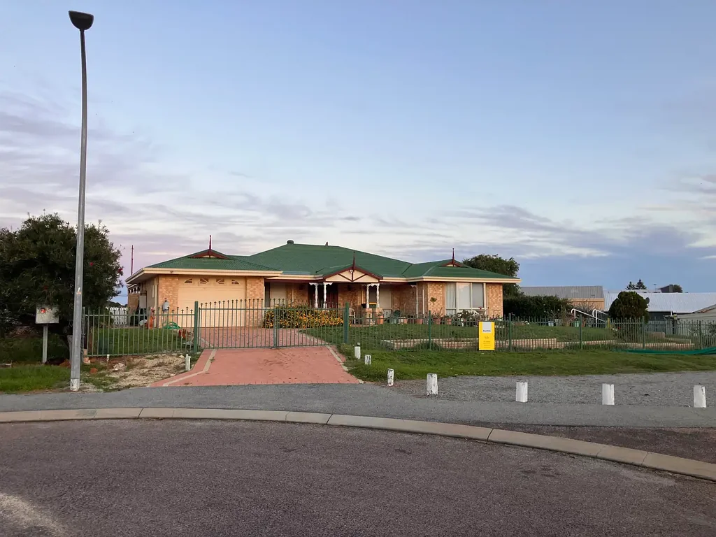 2 Dawn Street, Hopetoun, WA 6348