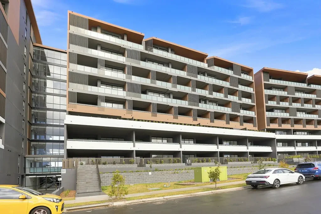 9th FLOOR BRAND NEW LIVING - UNBLOCKED VIEWS FROM ROUSE HILL'S PREMIER ADDRESS