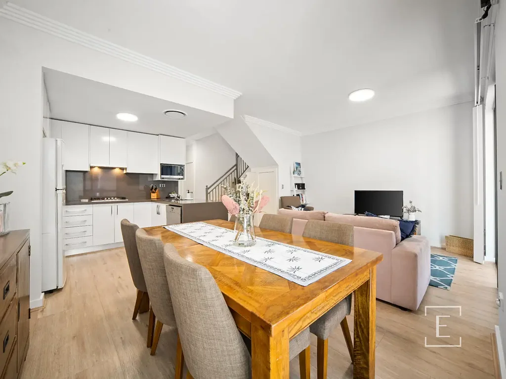 Five Dock 3ਬੈੱਡਰੂਮ 3 Bedroom Plus Study in Boutique Block of 7