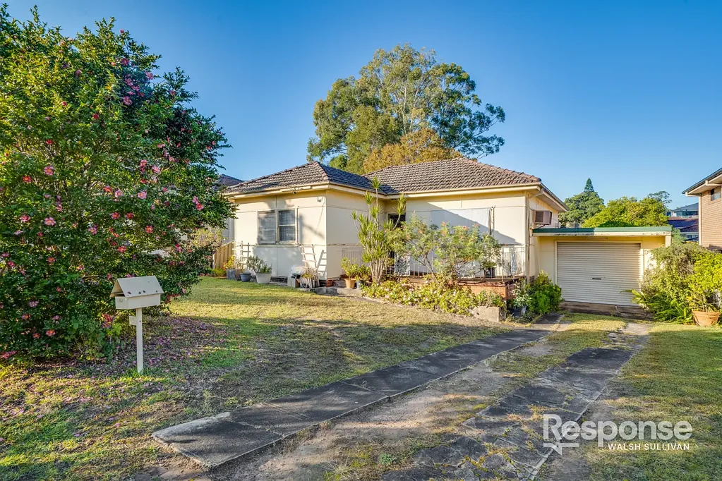 10 Birtles Avenue, Pendle Hill, NSW 2145