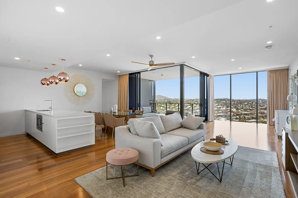 Sophisticated Inner-City Living - Furnished 2-Bedroom Apartment in Toowong