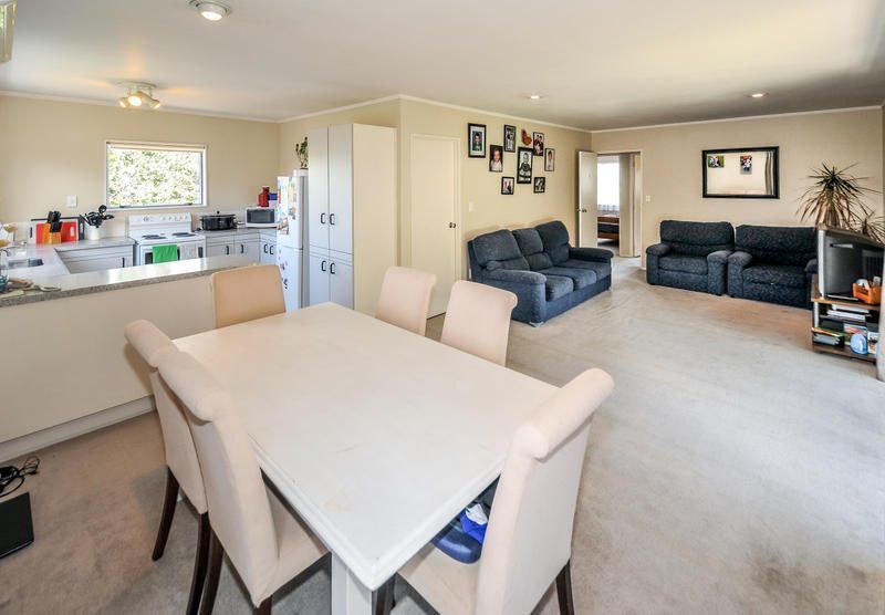 2/33 Kiteroa Terrace, Rothesay Bay, Auckland - North Shore, 3 Kuwarto, 0 Banyo