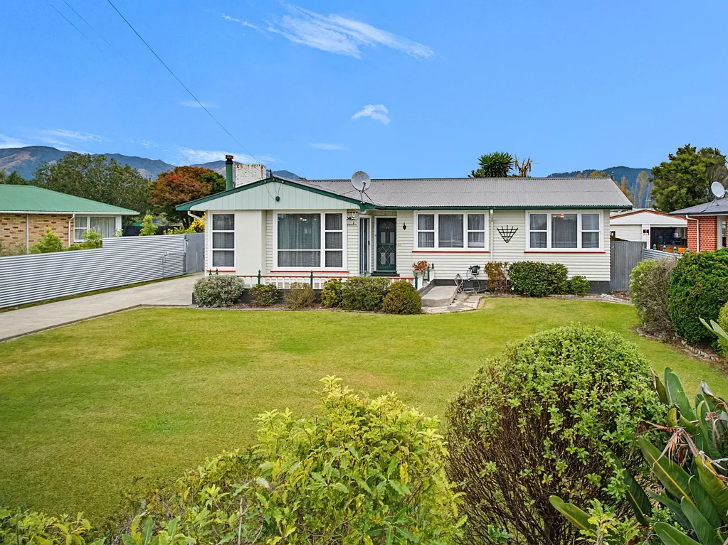 Shannon 3 Bedroom Garden, Garaging, Good Sense