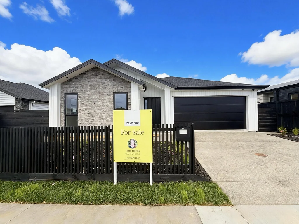 Wainui 4ਬੈੱਡਰੂਮ Sophisticated Single-Level Family Living