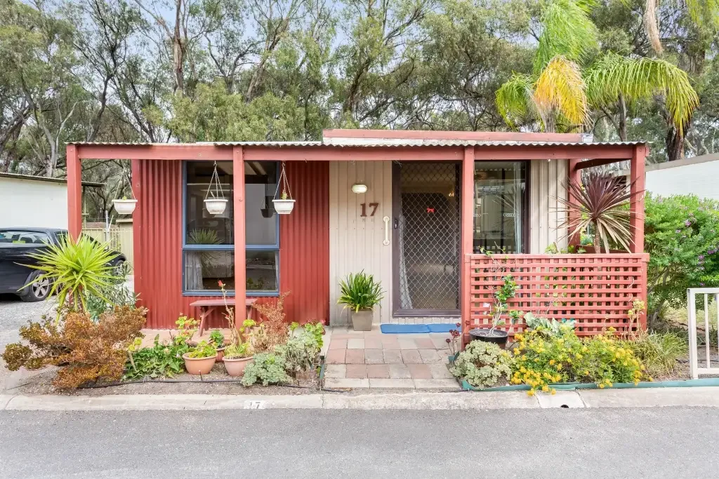 Woodcroft 1ਬੈੱਡਰੂਮ Cabin 17, Woodcroft Caravan Park