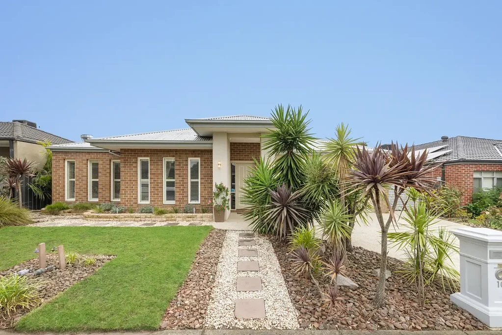 10 Lumina Avenue, Cranbourne North, VIC 3977