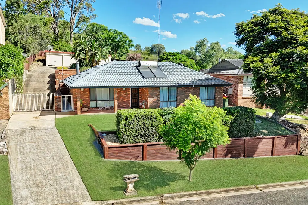11 Peppercorn Avenue, Mount Hunter, NSW 2570