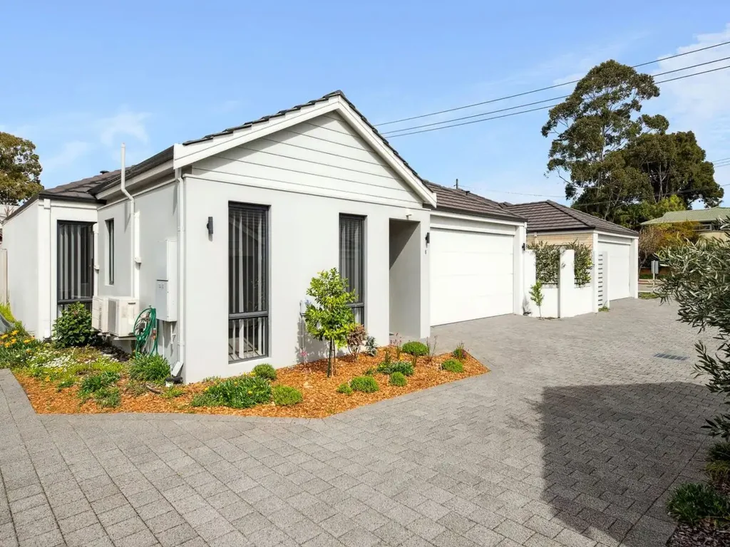 Myaree 3 Bedroom VIBRANT MYAREE LIVING-CONVENIENCE AT YOUR DOORSTEP
