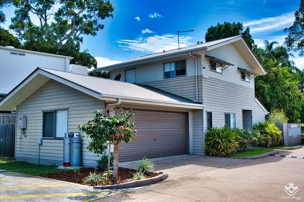 Petrie 3房  SOLD - Offers Over $680,000
